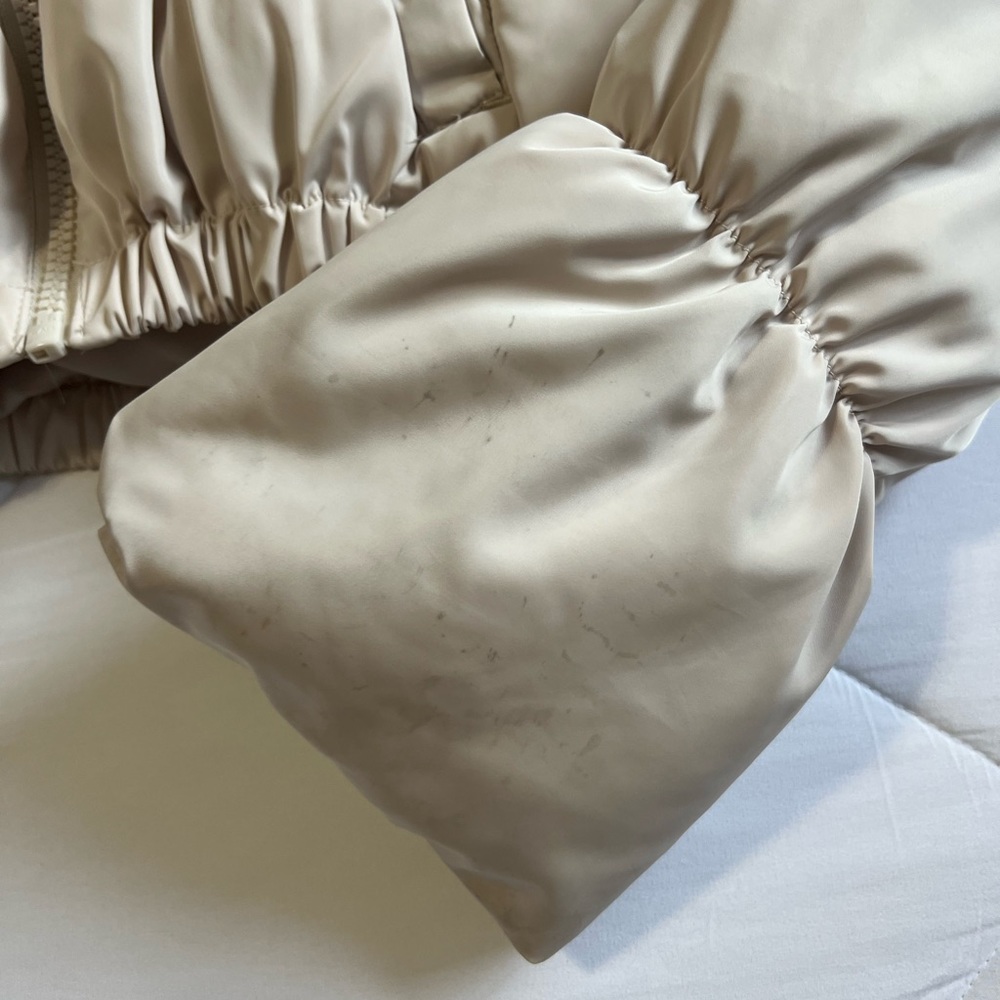 Cream cropped puffer coat - Picture 6 of 7
